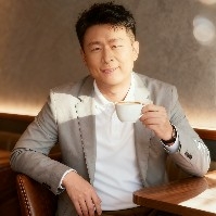 BNB
From the current perspective, influenced by the interest rate cut news yesterday, various cryptocurrencies generally retraced, with BNB dipping to the 1070 area but failing to sustain further declines, indicating that there is a certain level of support below. The overall strategy remains focused on pullbacks.
K God Operation Testimony:
Support at 1090-1100, with upper targets looking towards the vicinity of 1160-1190. #GateVentures战略收购PerpDexADEN #ETH链上活动升温 #比特币行情分析 