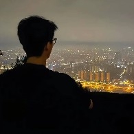 The thought process was fully anticipated in advance! The early morning meeting confirmed a 25-point rate cut, and we had already accurately predicted the trend of "falling first and then rising". Sure enough, it surged all the way to 117830, achieving nearly 3200 points of space, perfectly realized! #美联储降息25个基点#