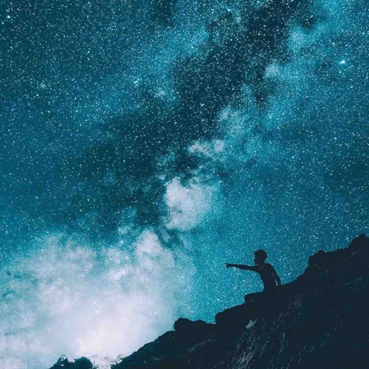 From the 1-hour level, SOL has risen from the low point to 164 after a round of adjustment. A bottom doji star has appeared, and the KDJ indicator is in the oversold zone. The lower Bollinger Band has also formed effective support, so it may be worth considering to wait for a lower entry.
Personal advice, for reference only (strictly set defense)
Around SOL158-154, target near 165-170, $SOL 