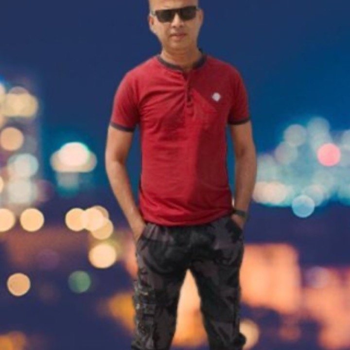 XRP has just broken out above a key daily trendline resistance after an extended period of sideways consolidation. A sustained hold above $1.90 would confirm bullish momentum, opening the door to a measured move toward $2.60. Place a protective stop-loss below $1.75 to invalidate the setup and limit downside risk. #XRP #XRPCommunity