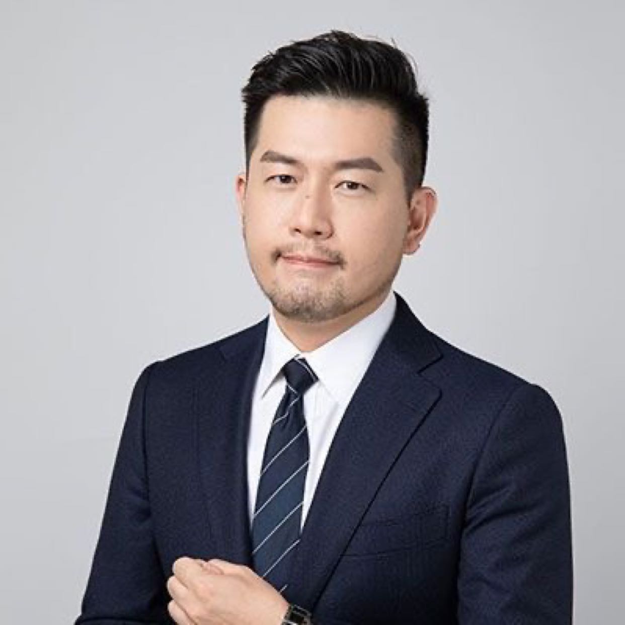 🐮Experts never rely on subscription to make money💰guan🐷+comment buddy gives u💰after midnight Fed meeting, main long, trend bullish
========================
Overnight orders on September 18 (click to expand the full text, with contract points) 👇 Recently, free orders have made over 4.6 million u 💰 At the end of last month, 112000/4210 long for a day at 117400/4880 made 1.5 million u 📈 Last Sunday, 4250/110000 long for 4380/113300 made another 500,000 u 📈 Last Wednesday, 4280/110800 long for 4765/116650 made a profit of 1.5 million u ‼️ Yesterday, 116600/4670 short 114300/4425 made a big profit 📉 Fed overnight 4425/114700 long now 4630/117800 made another 800,000 u
=======================
#eth##btc##sol##xrp##gt# 
‼️Daily Free Order👇Part One: Contracts, mainly bullish orders
‼️Direction: Bearish
=====================
Around 118500 - around 118800, stop loss 120200
Around 4670 - around 4690, stop loss at 4730
Profit: 117500//116300//115200
Profit: 4620//4560//4480
==================
Around 121700 - around 122000, stop loss at 123300
Near 4780 - near 4800, stop loss at 4850
====================
‼️Direction: bullish
Around 116300 - around 116000, stop loss 114700
Around 4540 - around 4520, stop loss at 4470
Profit: 117300//118800//120500
Profit: 4580//4630//4680
=====================
Around 113500 - around 113200, stop loss at 111900
Around 4435 - around 4415, stop loss at 4365
======================